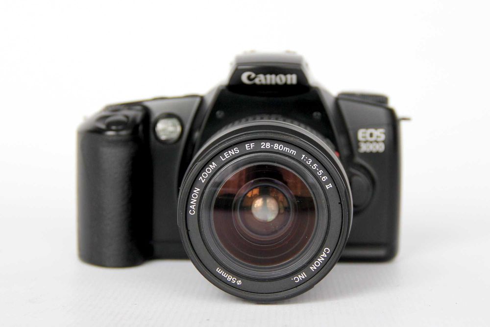 Фотоапарат Canon EOS 3000