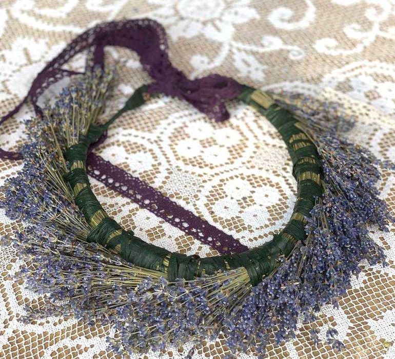 Чарівний ароматний вінок на голову з лаванди