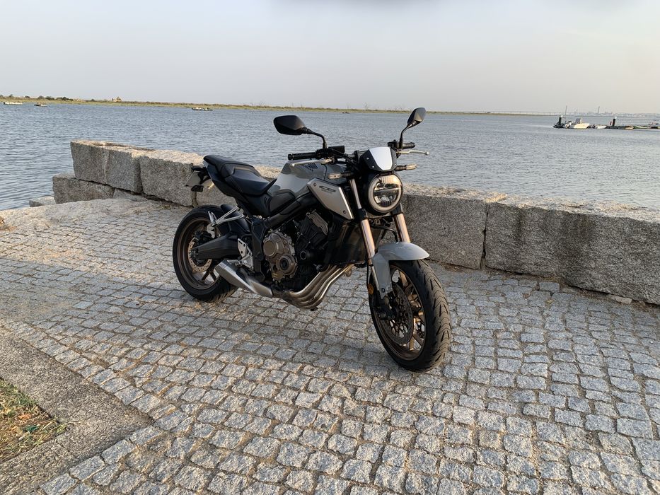Honda CB650R - 2021