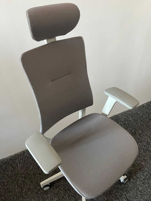 Fotel biurowy 131SFL jasnoszary