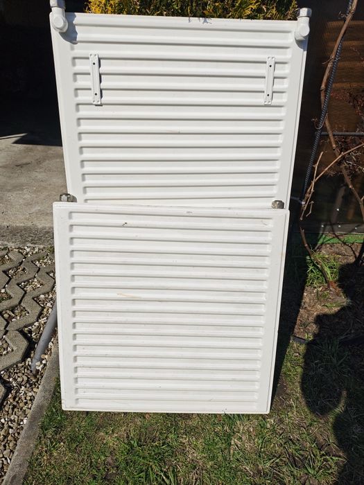 Dwa Kaloryfery płaskie