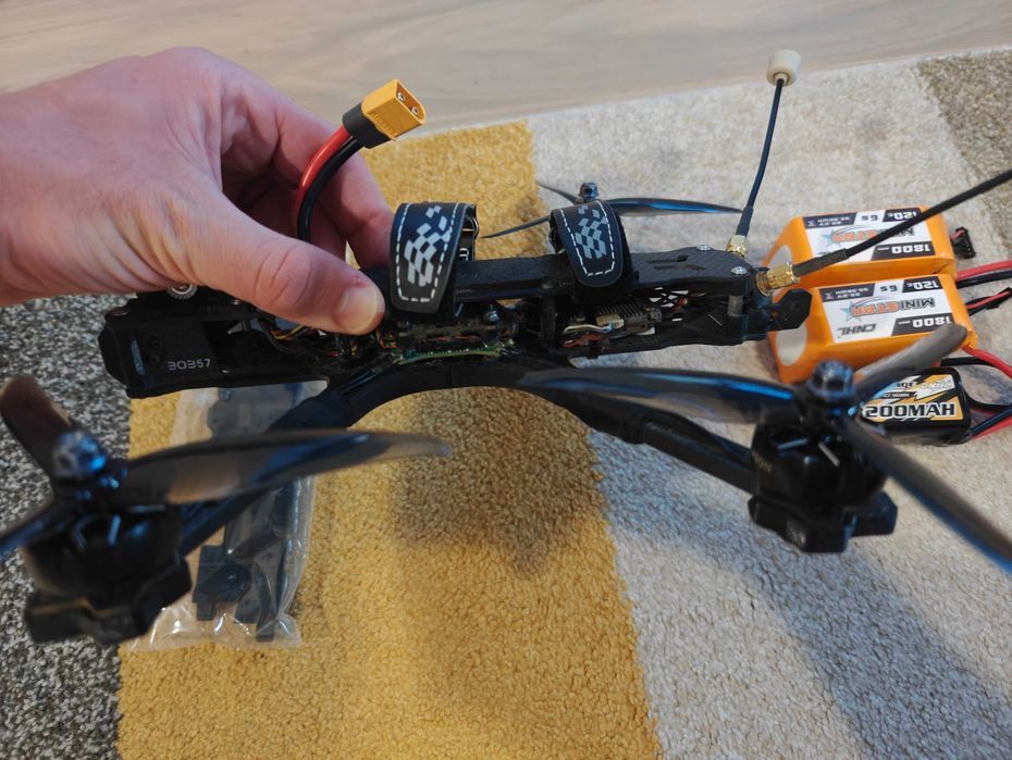 Dron 6 calowy Iflight Bob57 6s jak Chimera 7