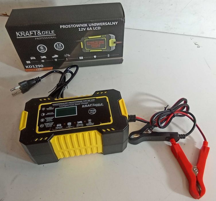 Prostownik elektroniczny do ładowania akumulatorów  12 V-  6 A