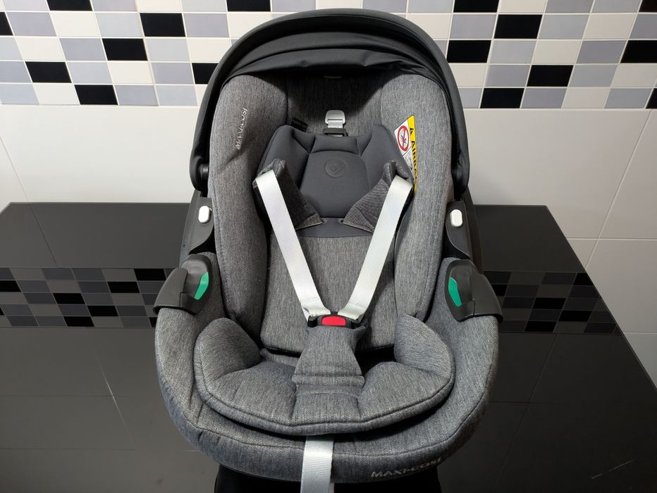 Cadeira Auto/Ovo Maxi-Cosi Pebble 360 Pro + Base FamilyFix 360 Pro