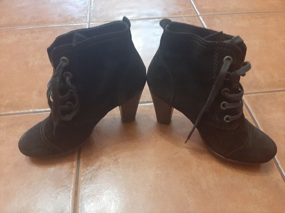 Botas tamanho 38