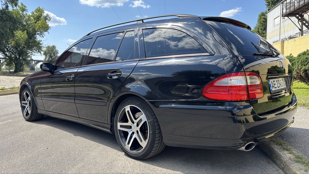 Mercedes-Benz E-Class 2005 VIN WDB2112421A801514 фото оголошення 4 з 8