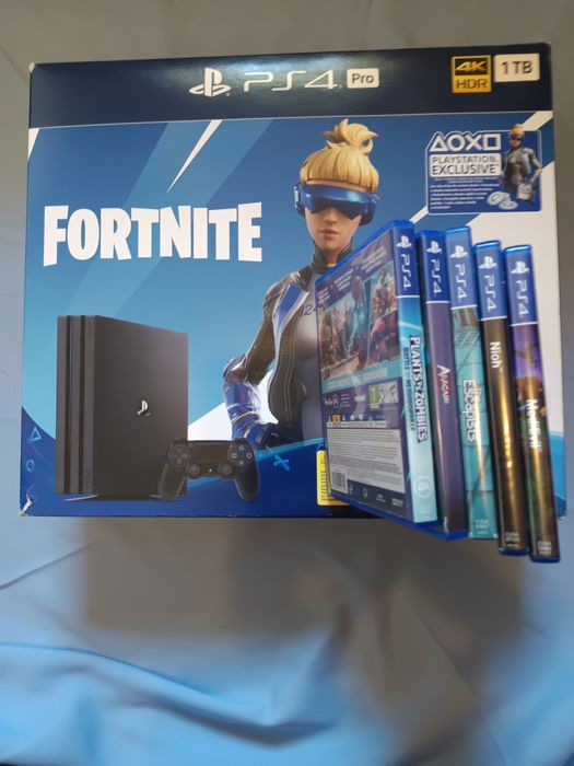 PlayStation 4 pro 1TB z grami