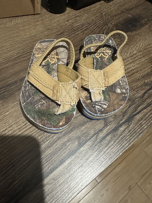 Шльопанці вєтнамки