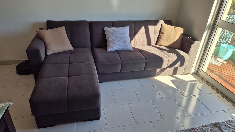 Sofá em bom estado – Confortável e pronto a usar