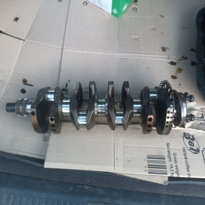 Колінвал мітсубісі ланцер x 1.8 Mitsubishi lancer x