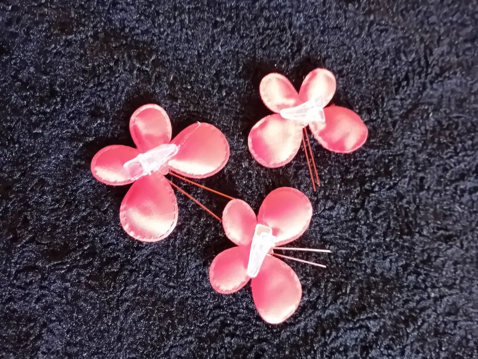 Motyle 3 szt czerwone ozdoba spinki