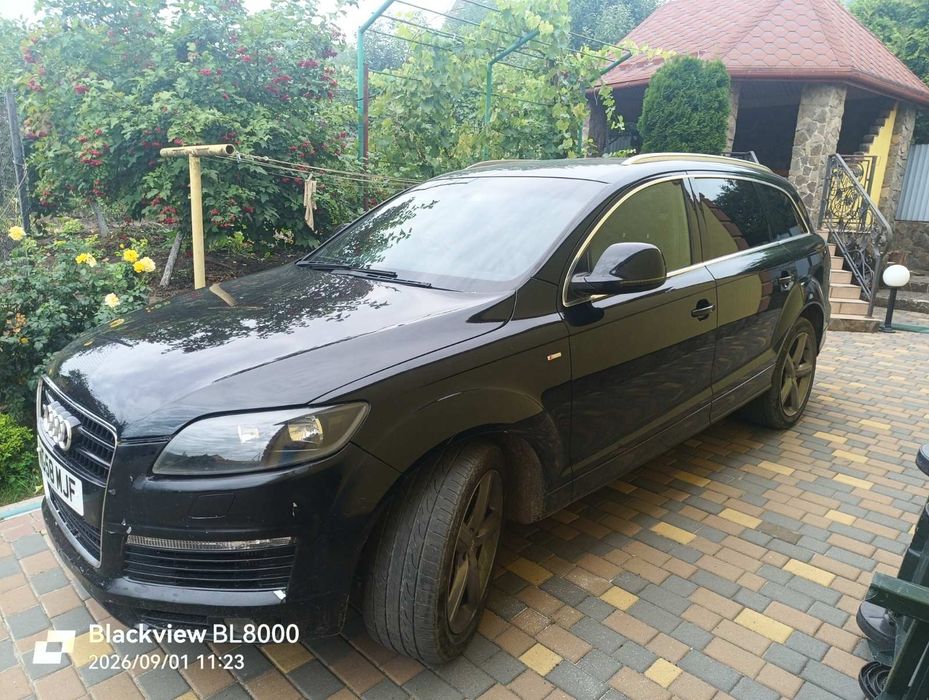 продається авто ауді Q7