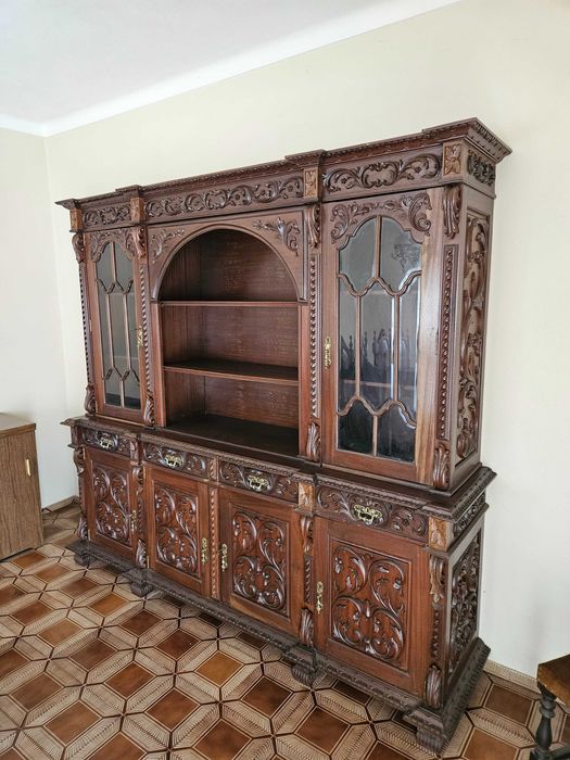 Mobília antiga sala de jantar