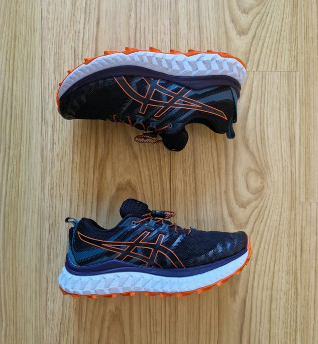 Кросівки Asics 35 розмір (стелька 23.5см) Original