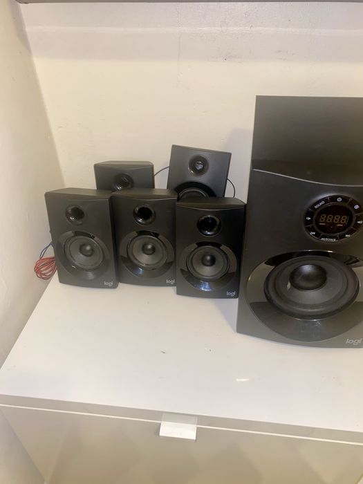 Logitech Z607 5.1  surround sound  Bluetooth