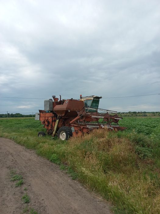 Продам комбай Нива!