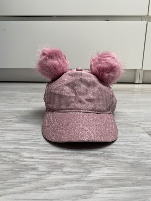 Czapka z daszkiem KappAhl rozmiar 48/50 brokatowa z pomponami