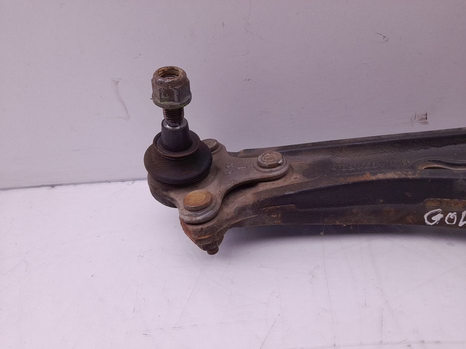 Braço de suspensão frente esquerdo VOLKSWAGEN Golf V (1K1)
