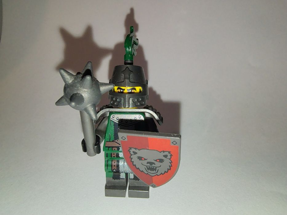 LEGO Minifigurka UNIKAT Frightening Knight , rycerz seria 15