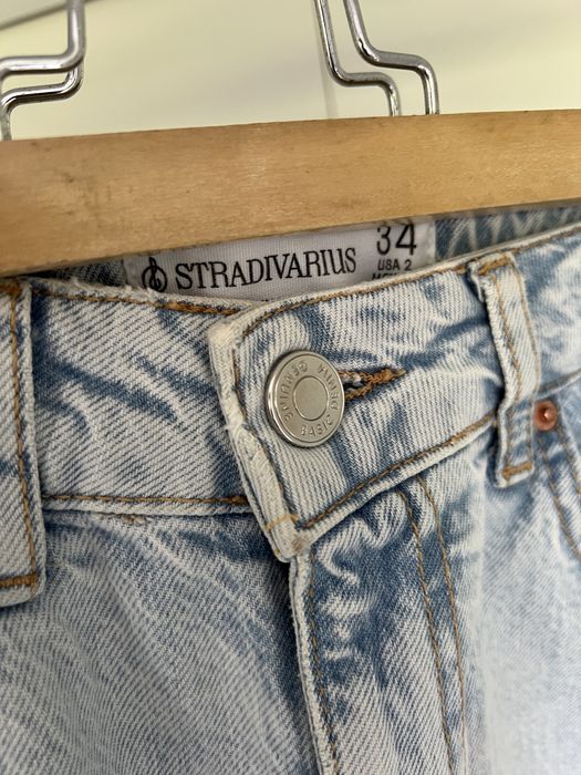 Saia comprida em ganga Stradivarius com racha frontal