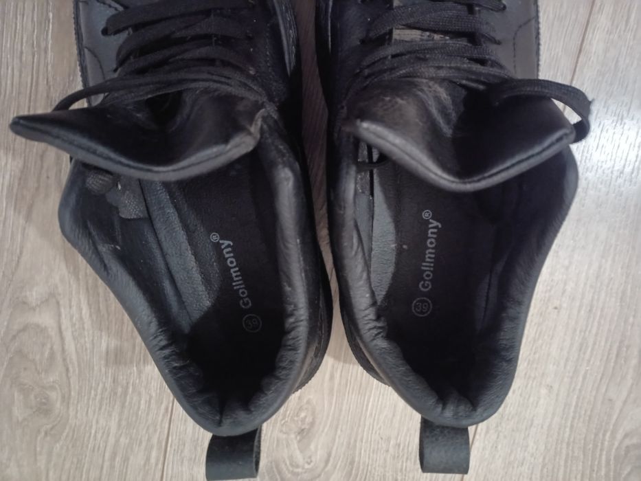 Жіночі кросівки gollmony 39