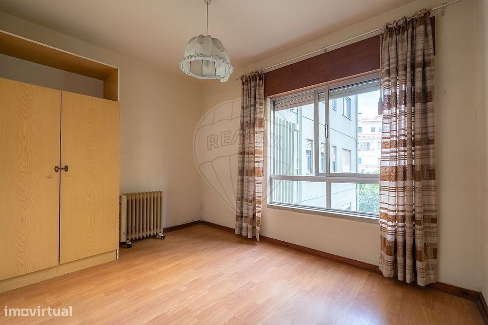 Apartamento T4 à venda em Coimbra  Santo António dos Olivais