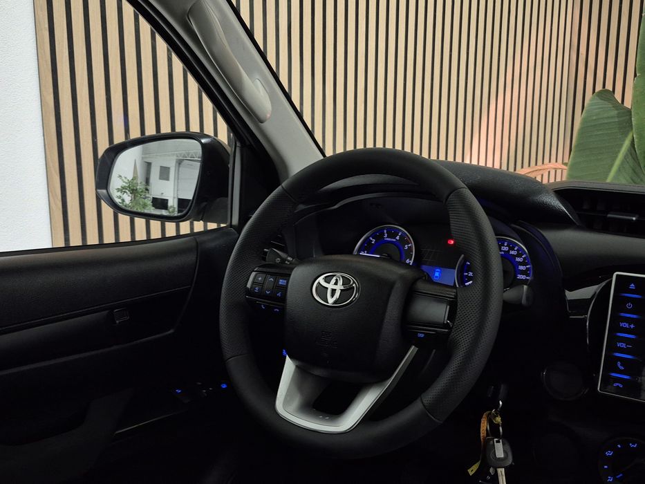 Toyota Hilux 2.4 D-4D - 2018 | GARANTIA | NACIONAL - 3 LUG