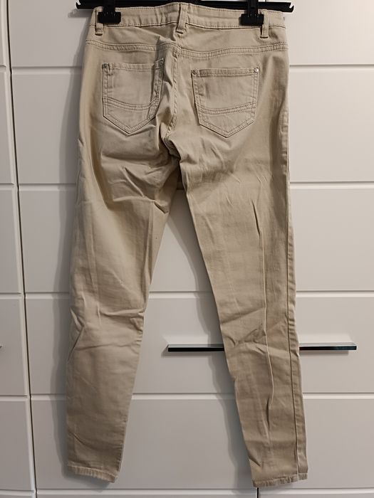 Spodnie używane 36 beżowe