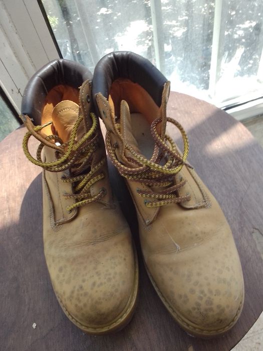 Botas homem 45 em razoável estado