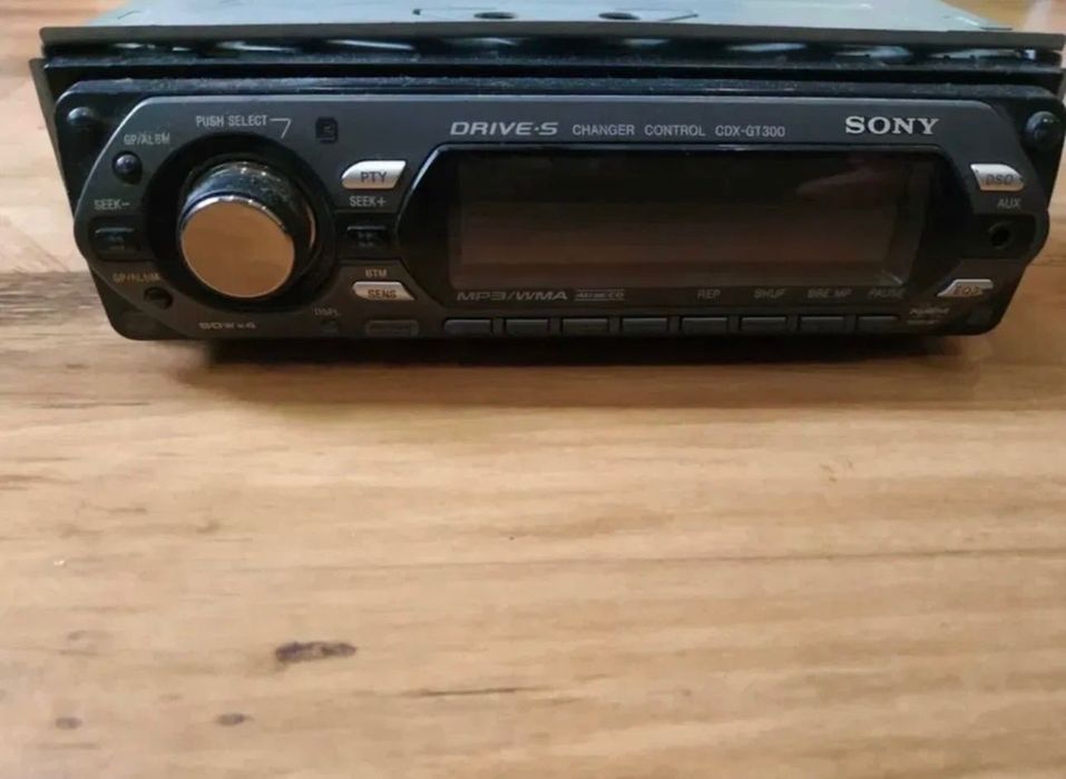 Автомагнитола Sony CDX-GT300