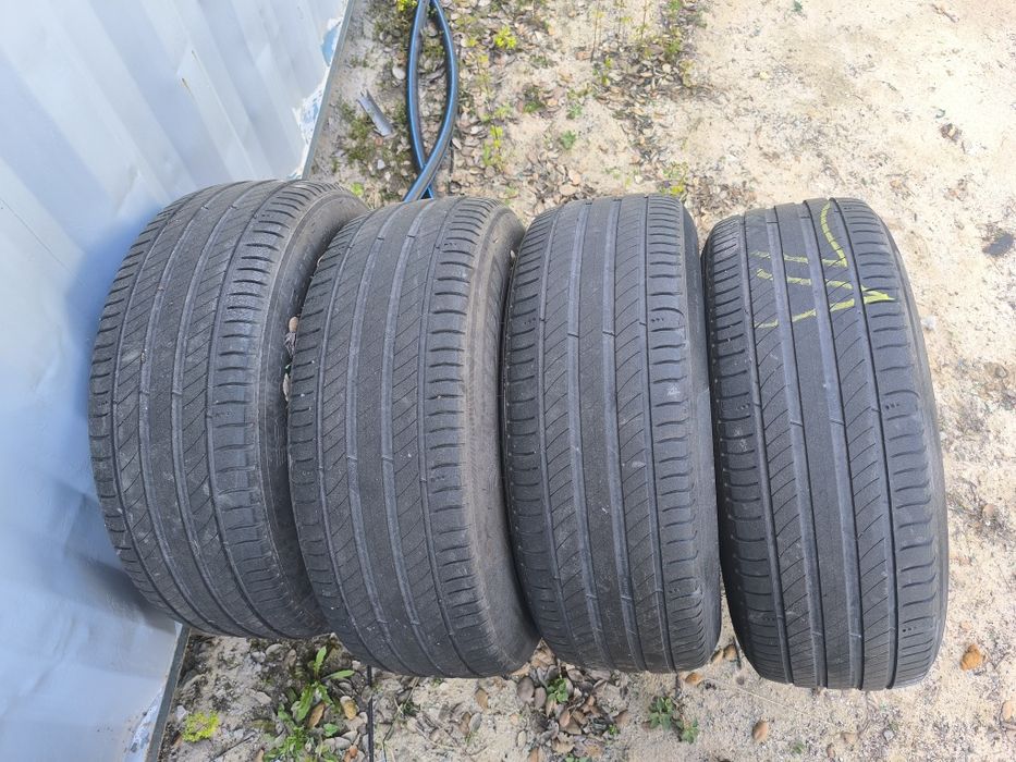 Jante alumínio 18'' com pneumático Michelin