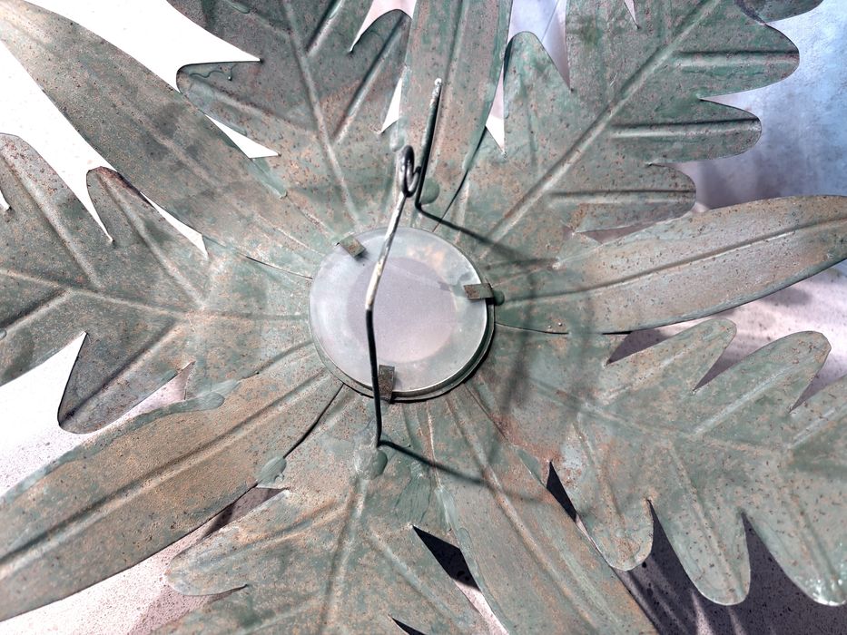 Antigo aplique de candeeiro em chapa pintada 39 cm de diâmetro