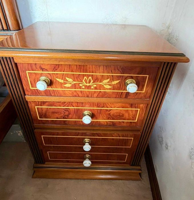 Quarto completo de madeira