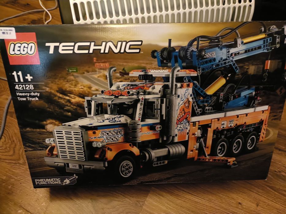 lego technic Heavy duty Tow Truck