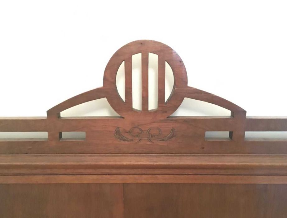 Cama antiga estilo Arte Deco