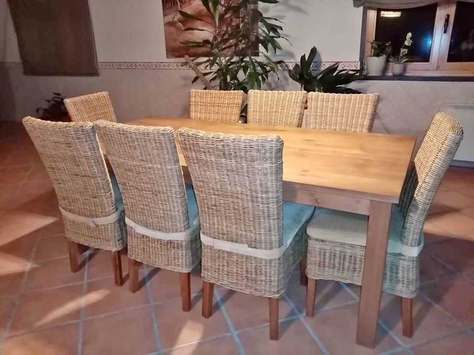 Mesa e 8 cadeiras