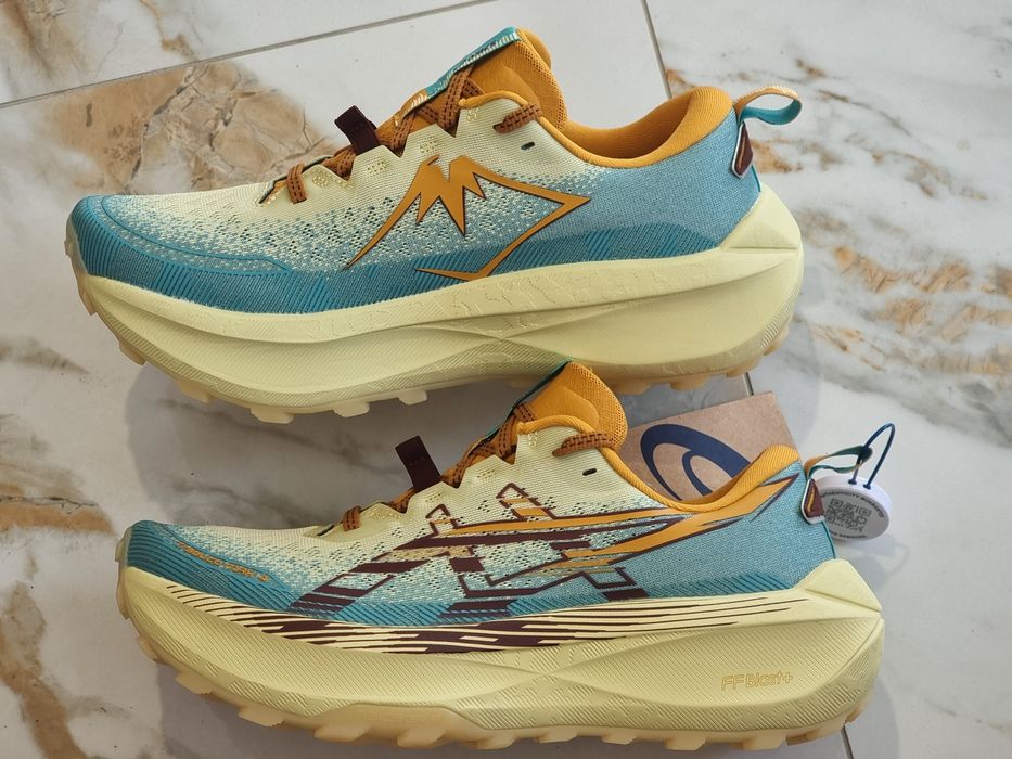 Оригінал 100% Чоловічі кросівки Asics Trabuco Max 4   EUR 42