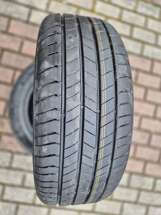 Komplet opon letnich KUMHO ECSTA PS71 235/50 R19 rok: 2024 OKAZJA