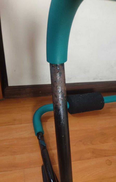 Aparelho de exercício de abdominais em casa