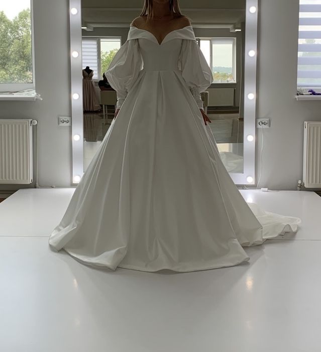 Весільна сукня продаж