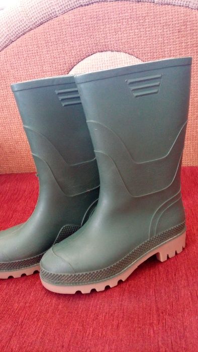 Гумові чобітки на 6-9 років