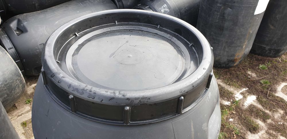 beczki plastikowe 250 l  z certfikatem
