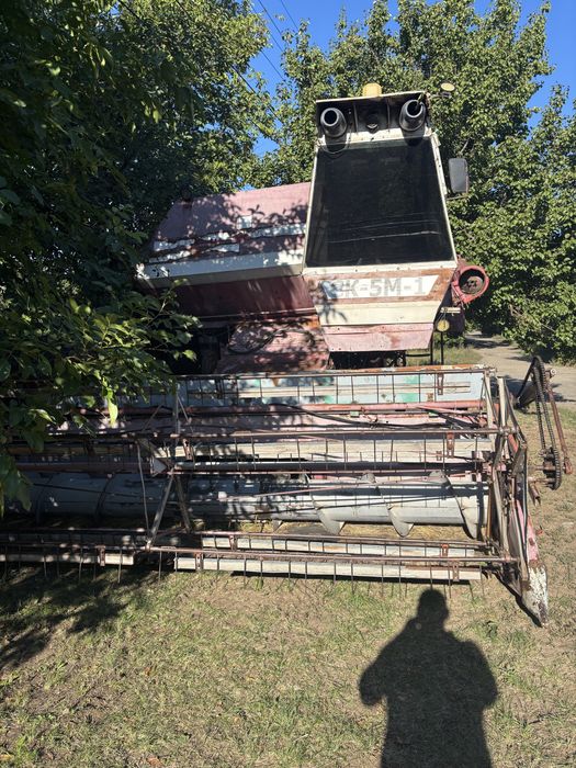 Продам Комбайн Нива