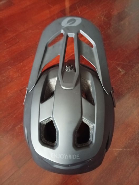 Capacete downhill para venda já com óculos