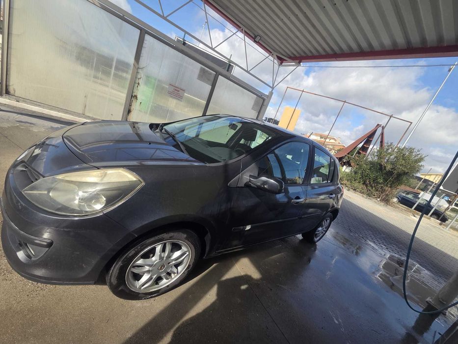 Carro Renault R-Clio Ano 2006