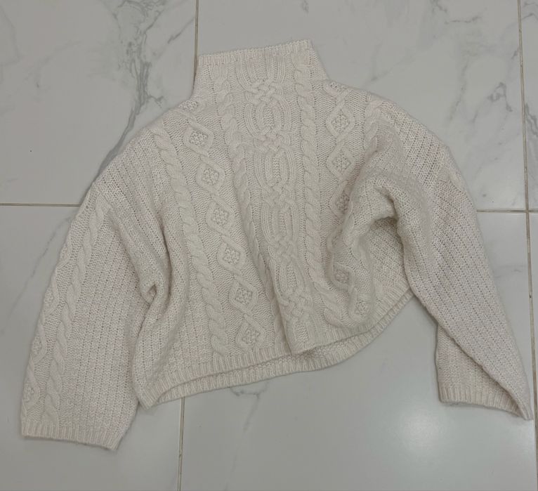 Молочний в’язаний светр ASOS Design оверсайз