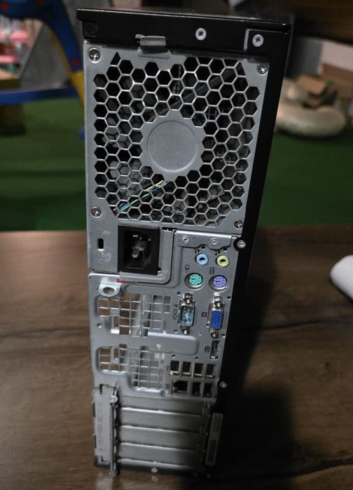 Komputer mini pc - i5 - 4Gb ram - nie włącza się - brak dysku