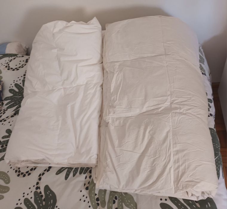 2 edredons de penas cama solteiro