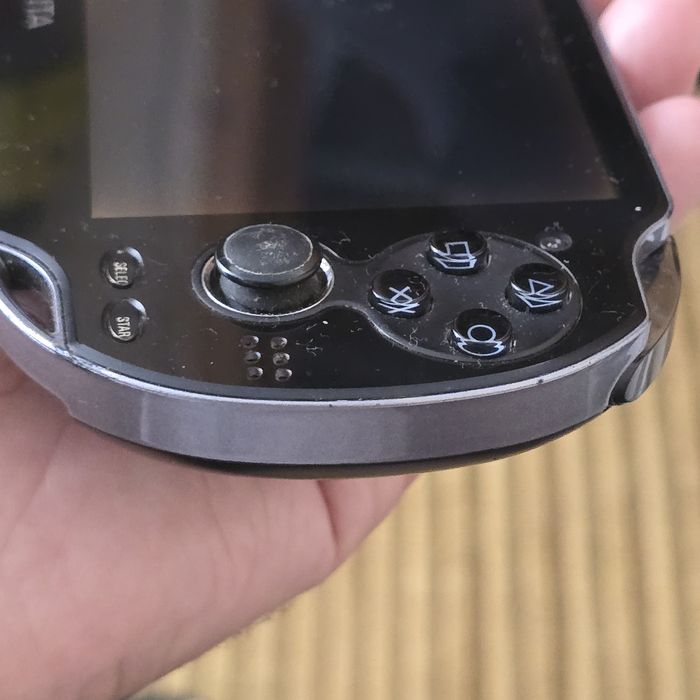 Playstation Vita 1003 OLED Desbloqueada