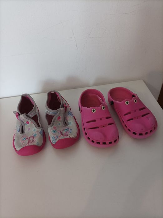 Buty zapinane wsuwane rozm 25